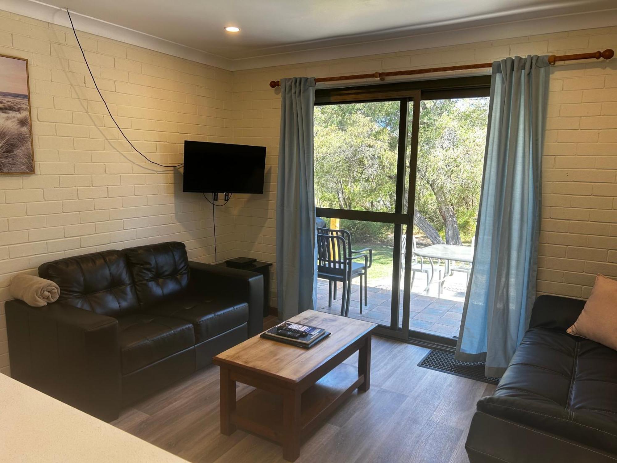 אולבני Emu Beach Chalets מראה חיצוני תמונה