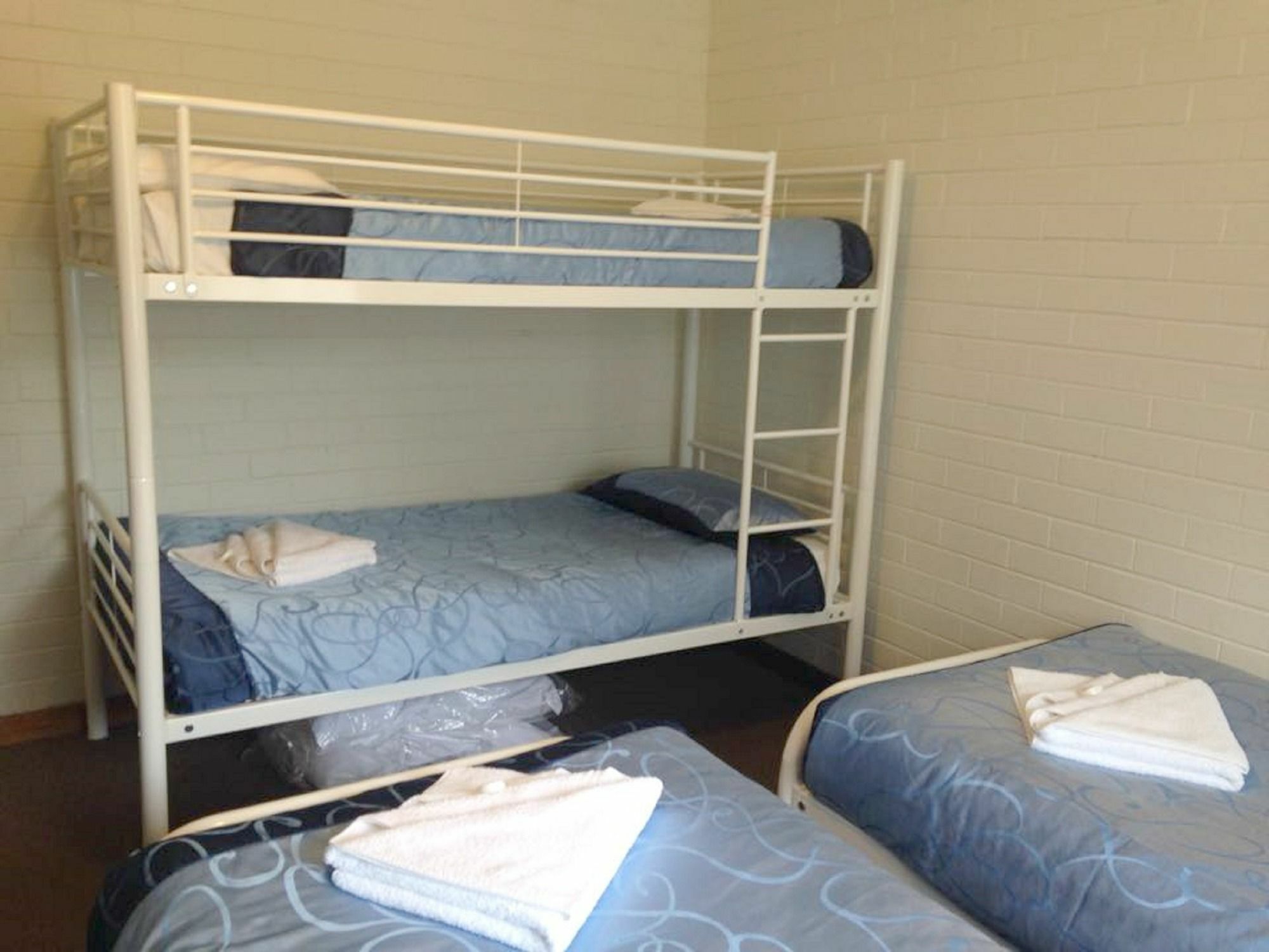 אולבני Emu Beach Chalets מראה חיצוני תמונה